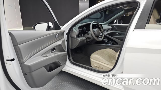 Hyundai AVANTE 2024 — photo 13