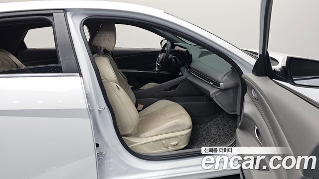 Hyundai AVANTE 2024 — photo 16