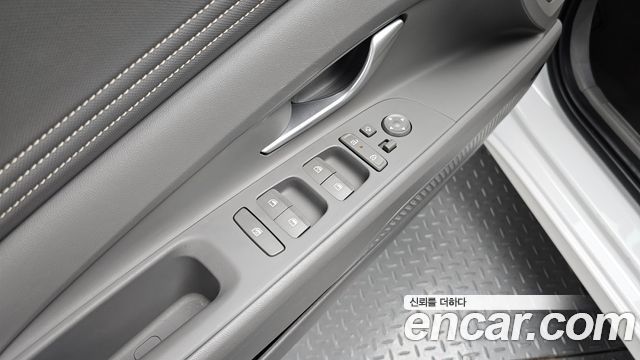 Hyundai AVANTE 2024 — photo 32