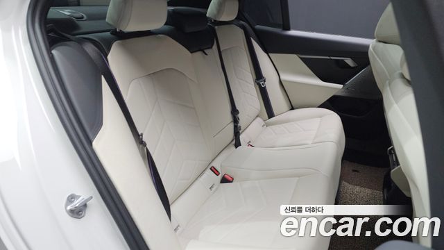 BMW 5-Series 2025 — photo 17