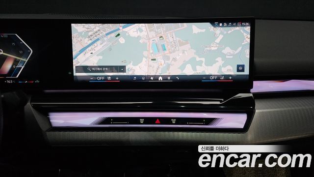 BMW 5-Series 2025 — photo 21