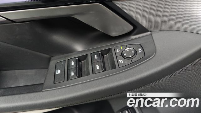 BMW 5-Series 2025 — photo 29