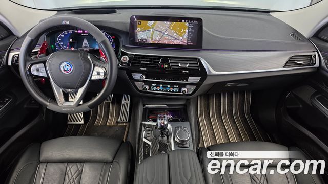 BMW Gran Turismo 2021 — photo 10