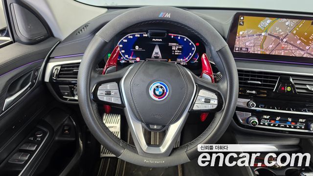 BMW Gran Turismo 2021 — photo 18