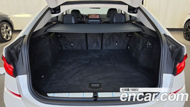 BMW Gran Turismo 2021 — photo 26