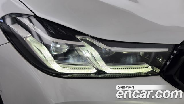 BMW Gran Turismo 2021 — photo 8