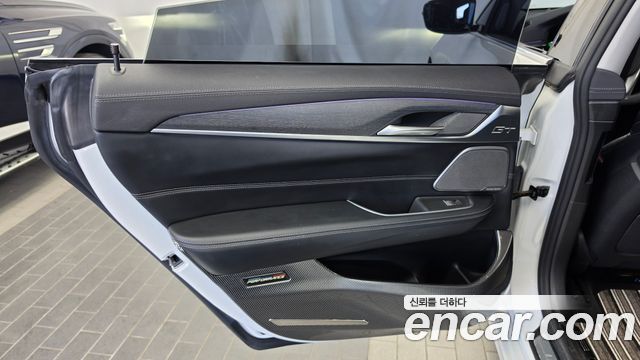 BMW Gran Turismo 2021 — photo 15