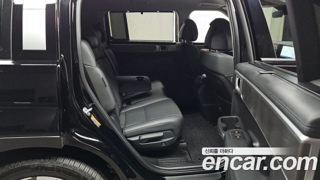 Hyundai Santafe 2025 — photo 17