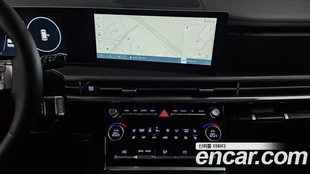 Hyundai Santafe 2025 — photo 18