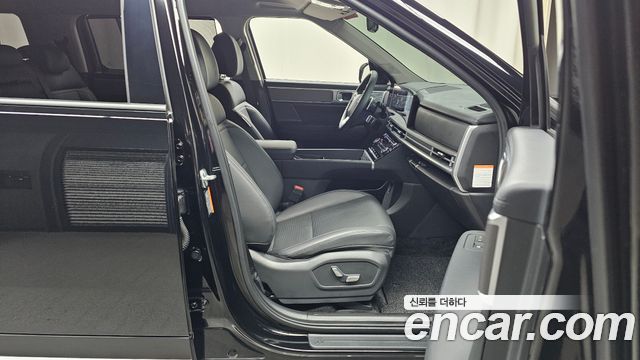 Hyundai Santafe 2025 — photo 16