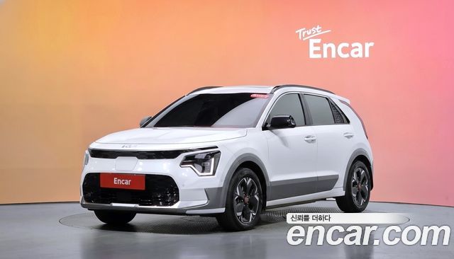 Kia Niro 2024 — photo 1