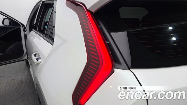 Kia Niro 2024 — photo 9