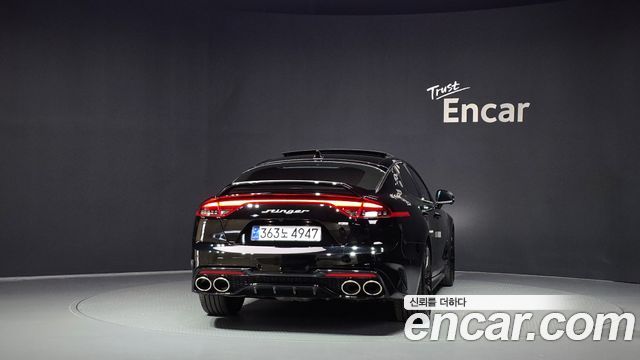 Kia Stinger 2023 — photo 4