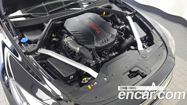 Kia Stinger 2023 — photo 6