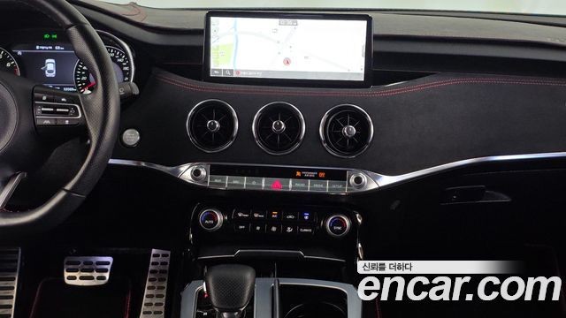 Kia Stinger 2023 — photo 20