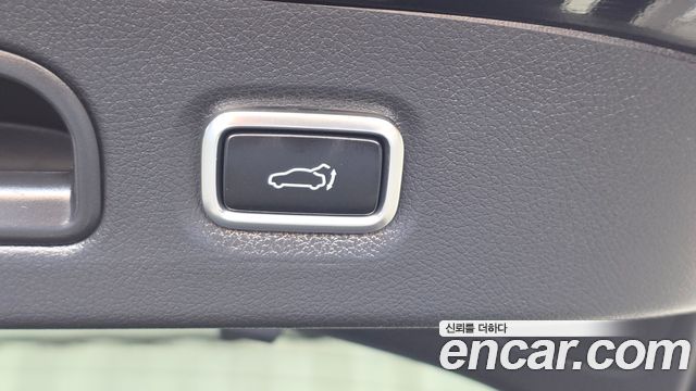 Kia Stinger 2023 — photo 31