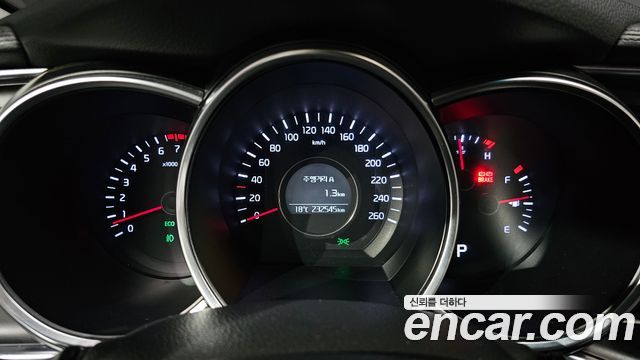 Kia K5 2014 — photo 8