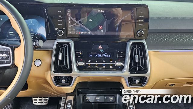 Kia Sorento 2021 — photo 16