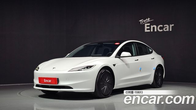 Tesla Model 3 2026 — photo 1