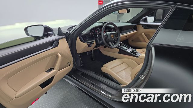 Porsche 911 2024 — photo 10