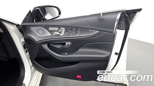 Mercedes-Benz CLS-Class 2019 — photo 14