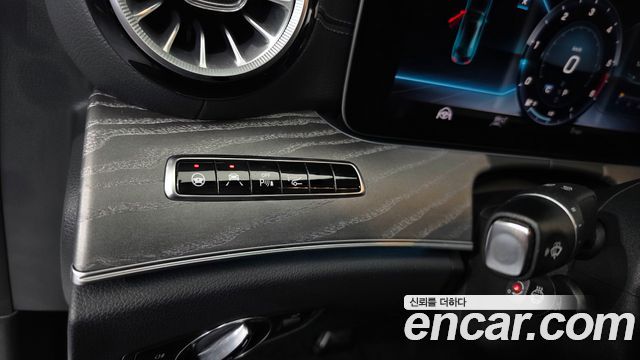 Mercedes-Benz CLS-Class 2019 — photo 28
