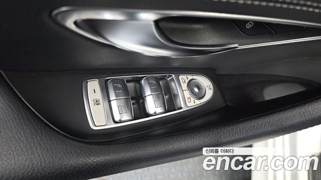 Mercedes-Benz CLS-Class 2019 — photo 35