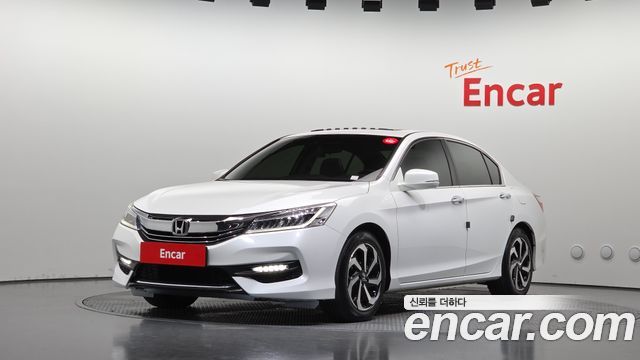Honda Accord 2016 — photo 1