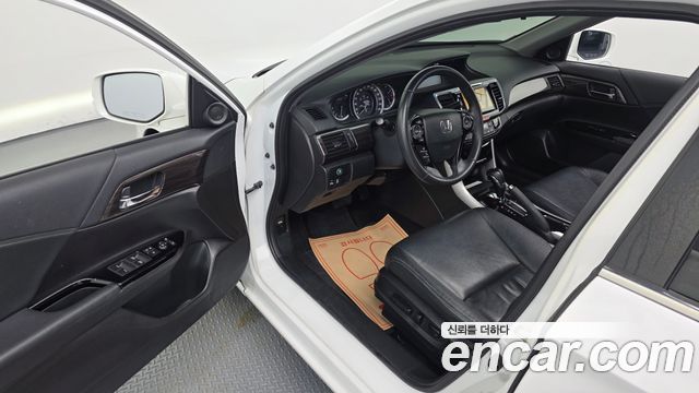 Honda Accord 2016 — photo 10