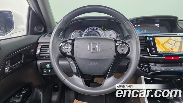Honda Accord 2016 — photo 14