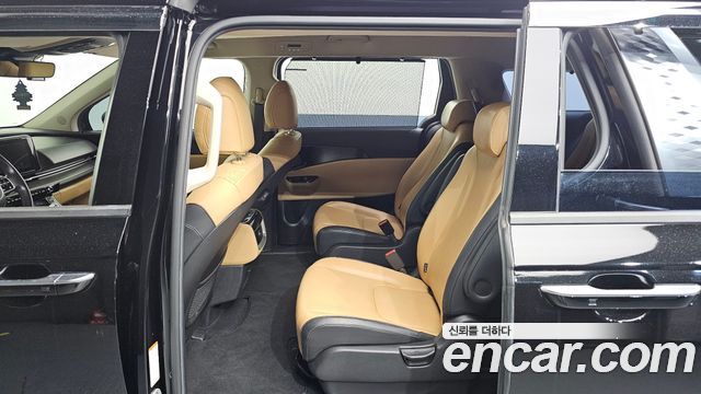Kia Canival 2021 — photo 11