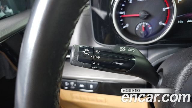 Kia Canival 2021 — photo 13