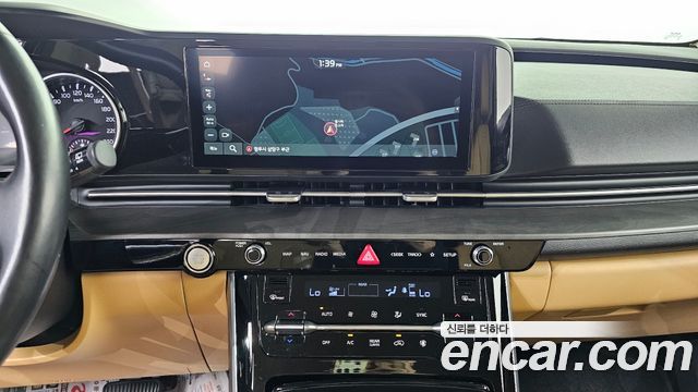 Kia Canival 2021 — photo 16