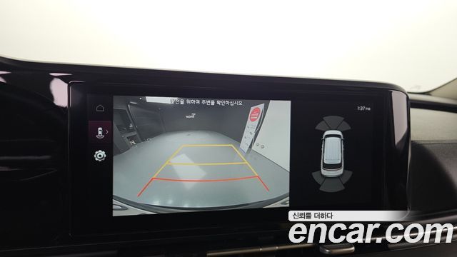 Kia Canival 2021 — photo 17
