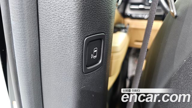 Kia Canival 2021 — photo 18