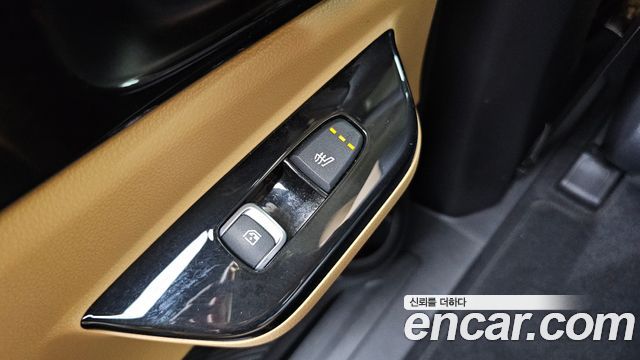 Kia Canival 2021 — photo 19