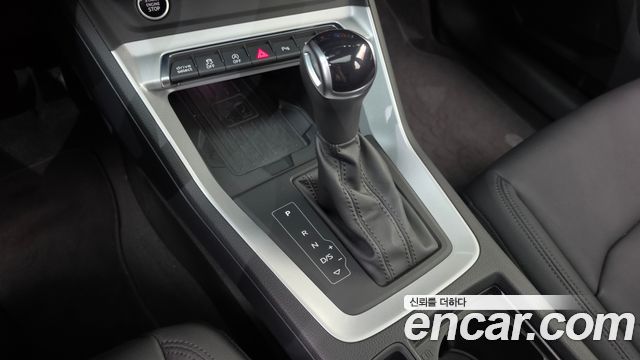 Audi Q3 2022 — photo 12