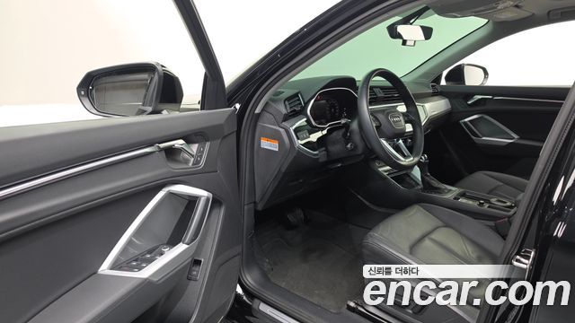 Audi Q3 2022 — photo 13