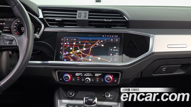 Audi Q3 2022 — photo 20