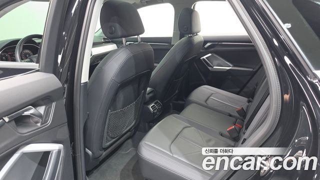 Audi Q3 2022 — photo 16