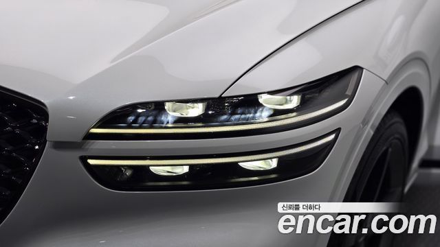 Genesis GV70 2021 — photo 8