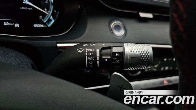 Genesis GV70 2021 — photo 29