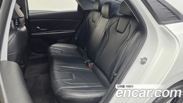 Hyundai AVANTE 2021 — photo 16