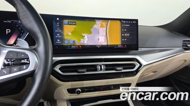 BMW 3-Series 2023 — photo 18