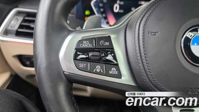 BMW 3-Series 2023 — photo 22