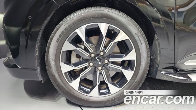 Kia Canival 2023 — photo 5