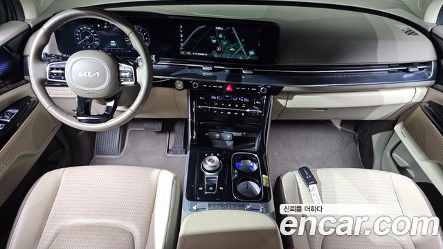 Kia Canival 2023 — photo 10