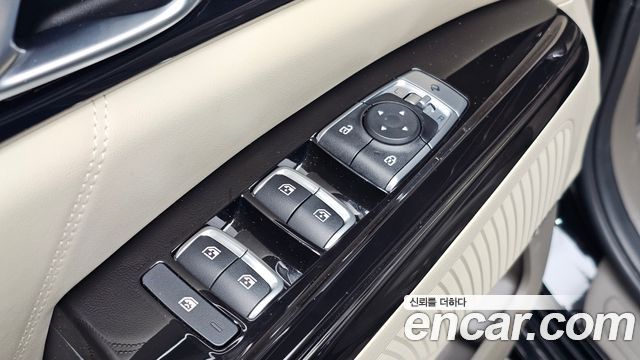 Kia Canival 2023 — photo 21