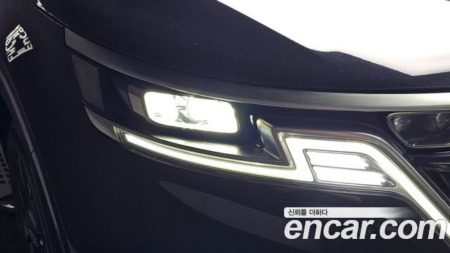 Kia Canival 2023 — photo 8