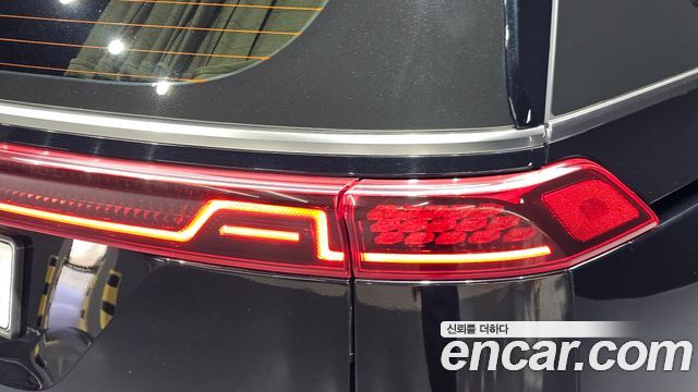 Kia Canival 2023 — photo 9